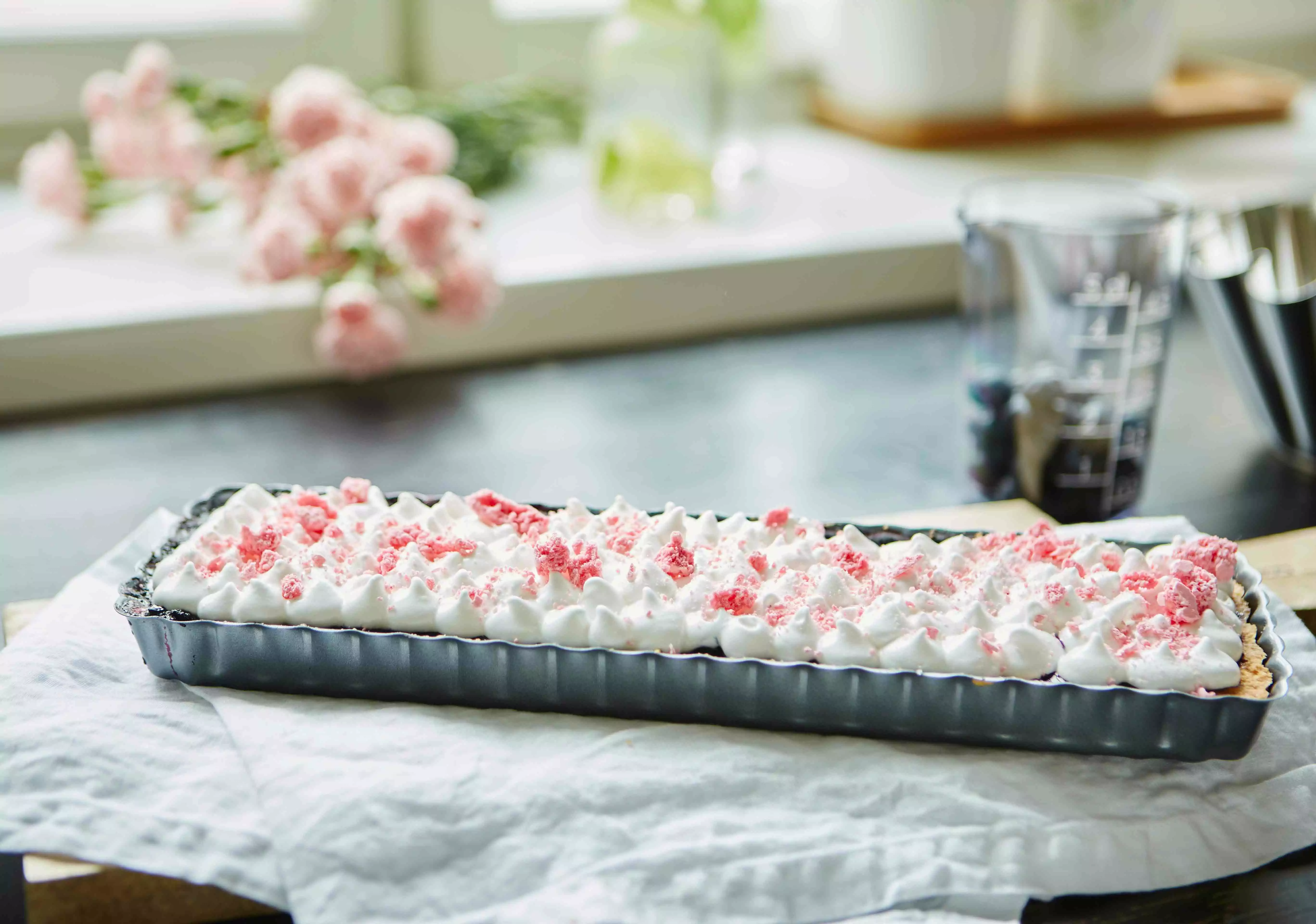 Blueberry pie with meringue topping