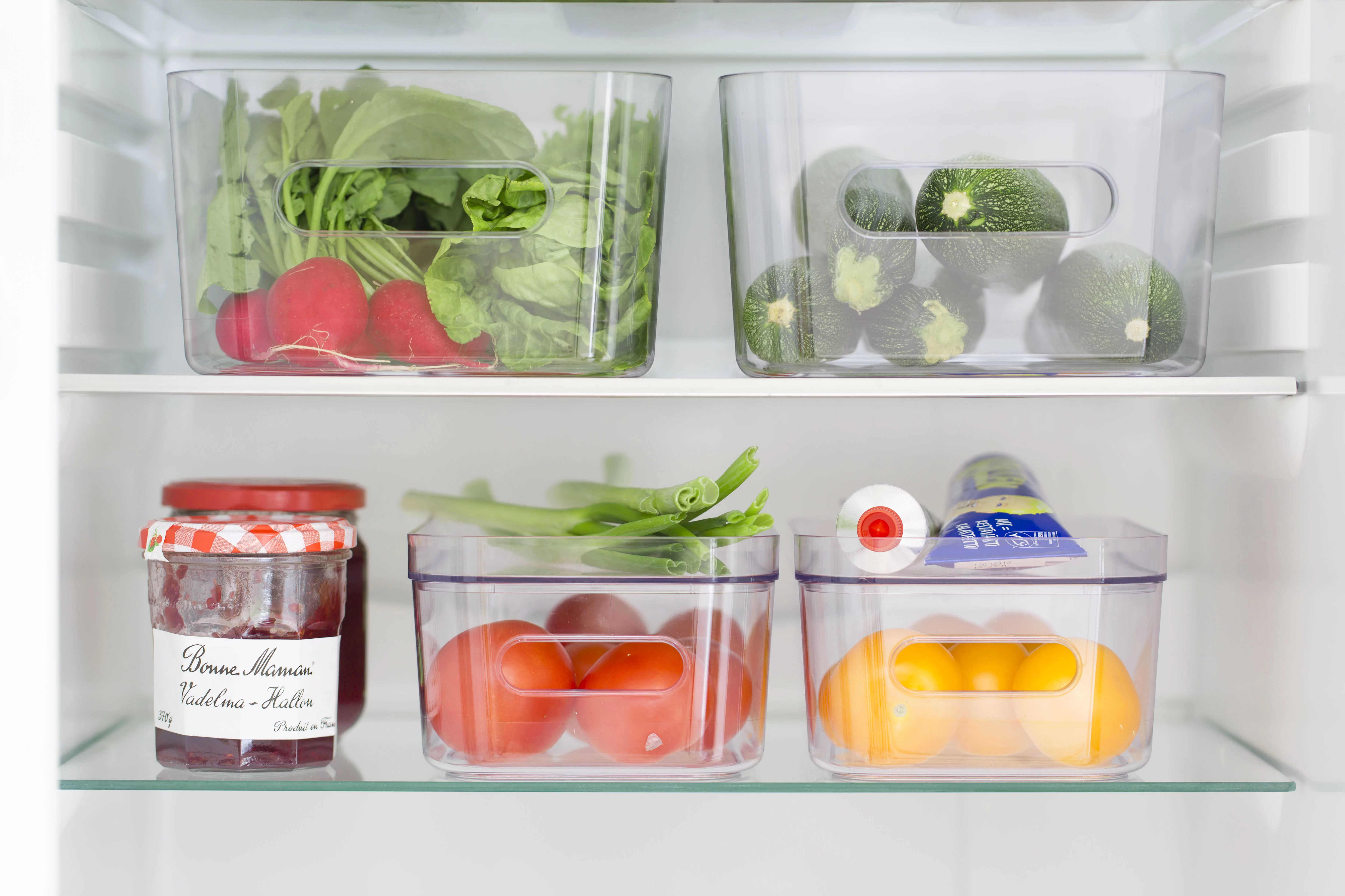 Organize and sort in the fridge